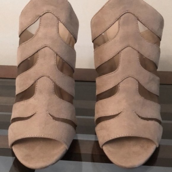 New Daya by Zendaya Nude Beige Open Tote Norwell Mule Heels Sandals Shoe - Picture 6 of 8